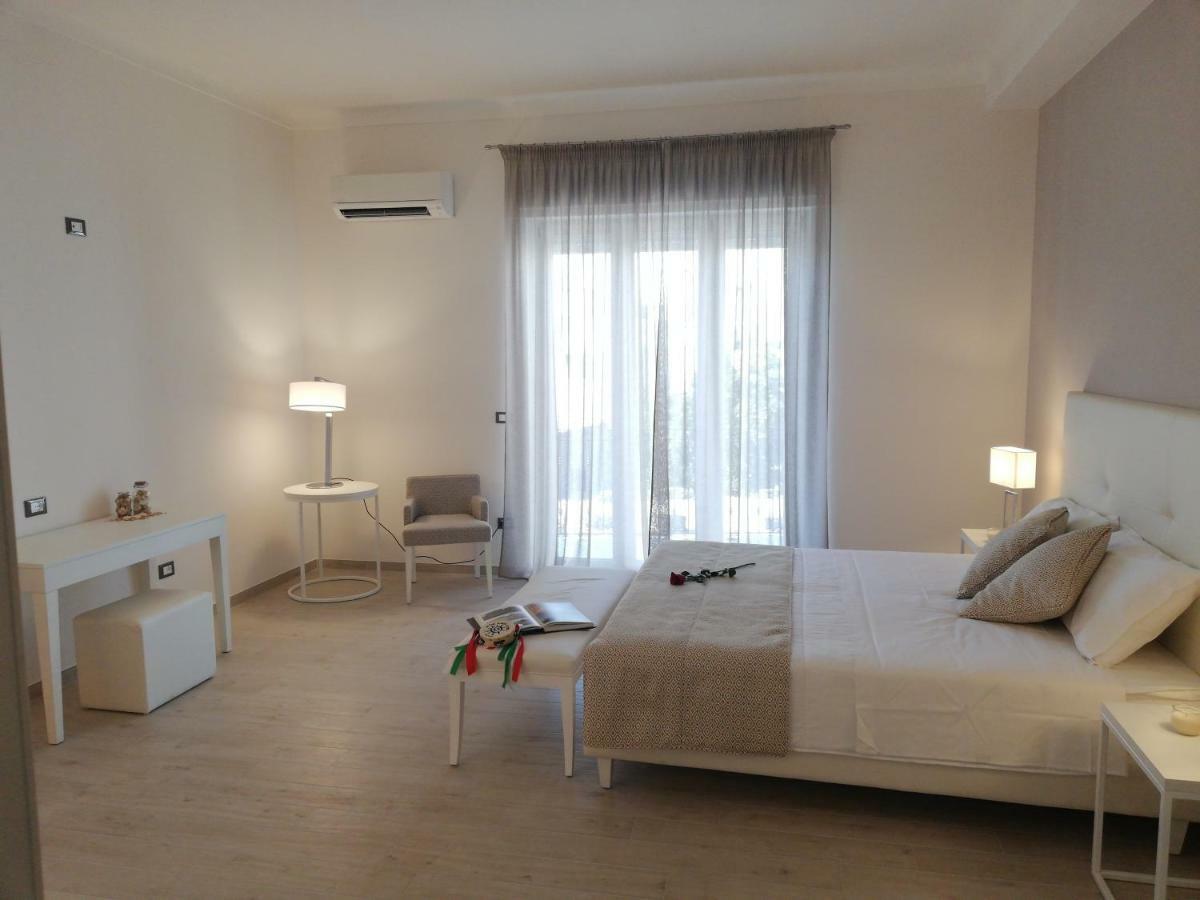 Kaloneiro Guest House Corigliano d'Otranto Bagian luar foto