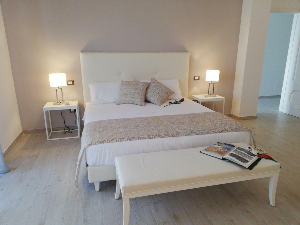 Kaloneiro Guest House Corigliano d'Otranto Bagian luar foto