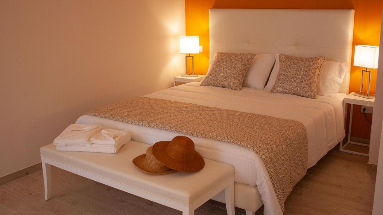 Kaloneiro Guest House Corigliano d'Otranto Bagian luar foto