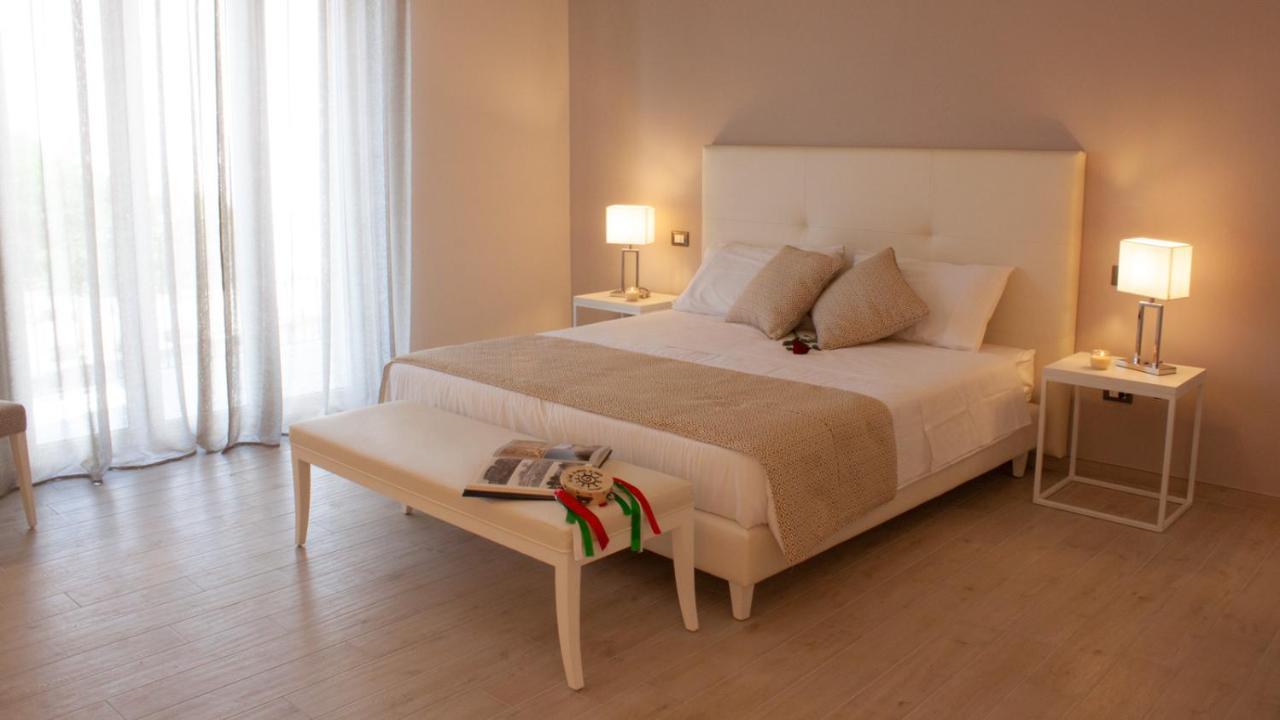 Kaloneiro Guest House Corigliano d'Otranto Bagian luar foto